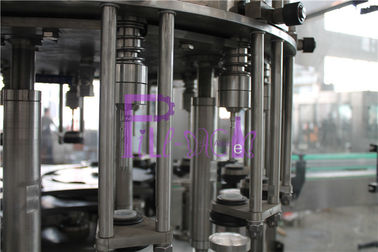 Machine de remplissage de bouteilles de sauce de soja 3000BPH avec le réservoir d'équilibre de conservation de la chaleur