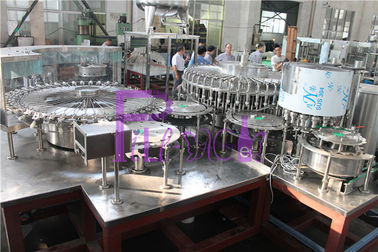 machine de remplissage de l'eau de bouteille 25000BPH avec le PLC de Siemens et deux morceaux de construction