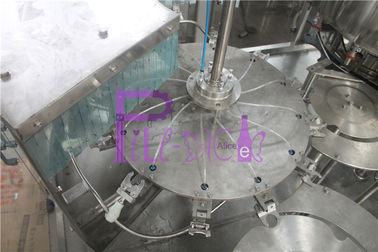 12 - 12 - 5 machines de remplissage liquides de Monoblock 5L avec la lubrification de ceinture fonctionnent