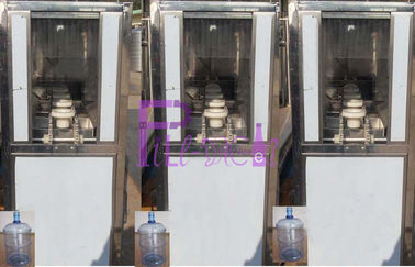 Machine de remplissage de mise en bouteilles de l'eau pure 3 dans 1 équipement liquide de remplisseur de Monoblock