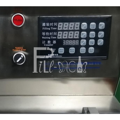 Semi automatique tenez les becs Juice Milk du bureau 10 de machine de remplissage de l'eau de poche