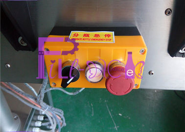 Machine à étiquettes de bouteille carrée avec le côté simple 1000W 220V 50HZ