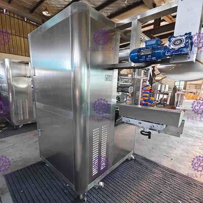 machine à étiquettes de douille principale simple automatique 150BPM 250BPM avec le tunnel de rétrécissement