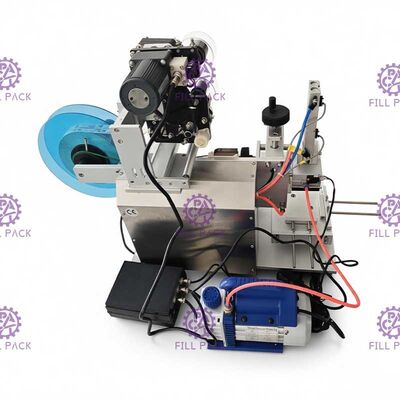 Machine à étiquettes 1800BPH de bouteille adhésive d'autocollant semi automatique pour les côtés carrés de la bouteille 3