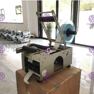 Machine à étiquettes auto-adhésive de Semiauto 50BPH avec l'imprimante de code