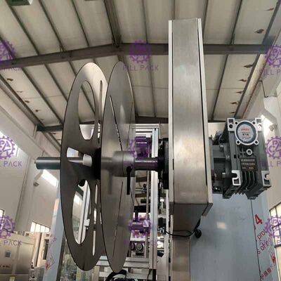 Machine à étiquettes de rétrécissement complètement automatique de bouteille avec le système de étiquetage de double douille principale