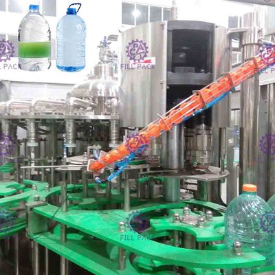 24 pressions de normale de grande capacité d'usine de mise en bouteilles d'eau potable de têtes