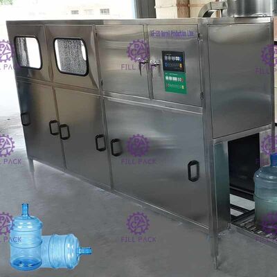 Machine de remplissage de mise en bouteilles de l'eau pure 3 dans 1 équipement liquide de remplisseur de Monoblock