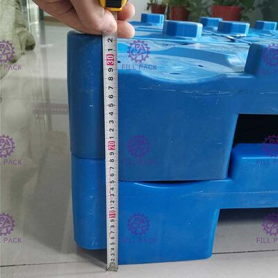 Adapté aux besoins du client colorez la palette en plastique réutilisée inférieure de 5 couches pour la bouteille d'eau de 5 gallons