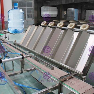 Machine de remplissage automatique de lavage de l'eau de quatre étapes avec la chaîne d'acier inoxydable