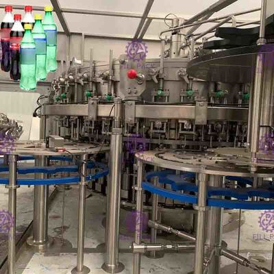 DCGF complètement automatique a carbonaté la machine de remplissage de boissons pour l'eau de seltz/bière