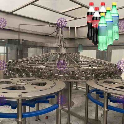 DCGF complètement automatique a carbonaté la machine de remplissage de boissons pour l'eau de seltz/bière