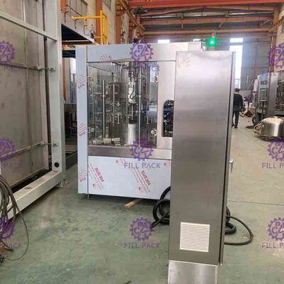 Boîte d'ANIMAL FAMILIER/en fer blanc a carbonaté la machine de remplissage de boissons, machine de capsulage remplissante complètement automatique