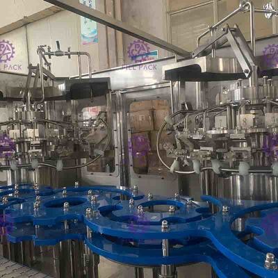 Machine de remplissage de bouteilles monobloc à niveau réglé avec couvercle en aluminium