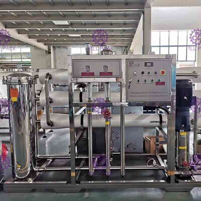 Système de traitement de l'eau minéral de filtration de stérilisateur UV avec des cuves de stockage de l'eau d'acier inoxydable