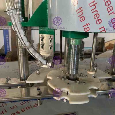 Plastique/machine de cachetage de bouteille couvercle à visser d'ANIMAL FAMILIER avec l'acier inoxydable et la grande vitesse