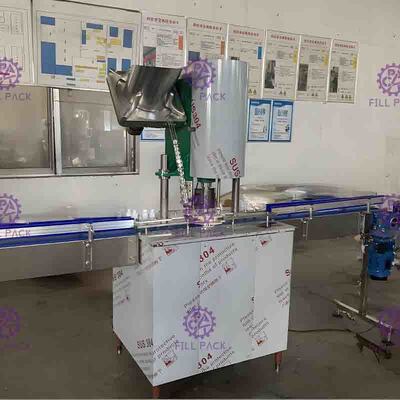Plastique/machine de cachetage de bouteille couvercle à visser d'ANIMAL FAMILIER avec l'acier inoxydable et la grande vitesse