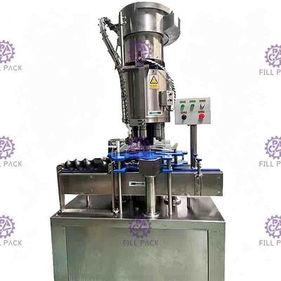 Ligne carbonatée automatique de machine de remplissage de l'eau de scintillement de boissons de 4000BPH 2L avec la traction Ring Cap