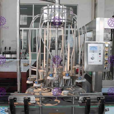 Machine de remplissage équilibrée de boisson non alcoolisée de pression 2000BPH pour les boissons carbonatées