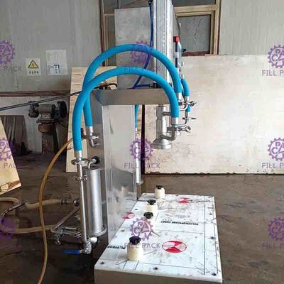 Ligne de têtes en plastique semi automatique de la bouteille en verre 2 de machine de remplissage de bière remplisseur de dispositif