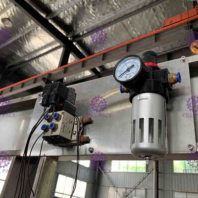 Type de capsulage pneumatique machine de remplissage d'eau en bouteille avec la machine à étiquettes adhésive