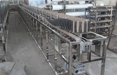Le plastique met la largeur en bouteille électrique de convoyeur du stérilisateur 220mm de bouteille de machine de remplissage d'huile