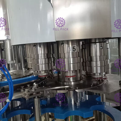 Machine de remplissage de bouteilles en plastique