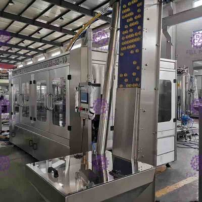Machine de capsulage remplissante de lavage