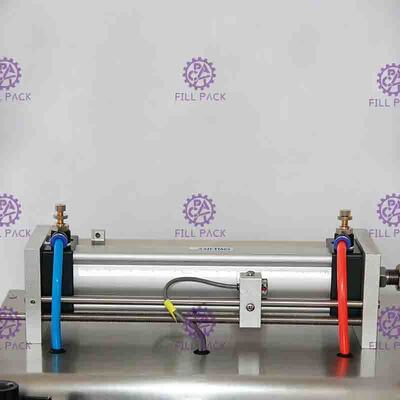 machine de remplissage pneumatique de l'eau minérale de machine de remplissage de la pâte 25bpm avec le commutateur de pied