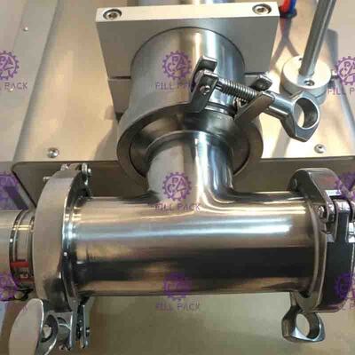 Opération facile à grande vitesse Semi-automatique liquide principale simple de machine de remplissage