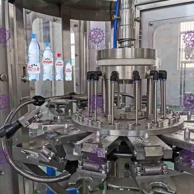 Ligne pure potable automatique usine de machine de remplissage de l'eau à échelle réduite pour les bouteilles en plastique d'ANIMAL FAMILIER