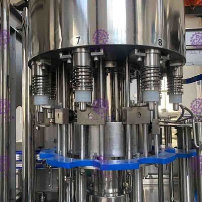 Bouteille en plastique 3 de petit ANIMAL FAMILIER de Full Auto 3000BPH dans 1 machine d'embouteillage remplissante de l'eau pour l'eau potable minérale pure