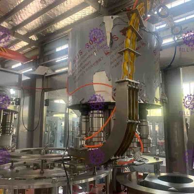 machine de remplissage du jus 3.5kw pour la vis en plastique Capp de la bouteille 45mm