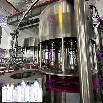 machine de remplissage de l'eau de bouteille 25000BPH avec le PLC de Siemens et deux morceaux de construction