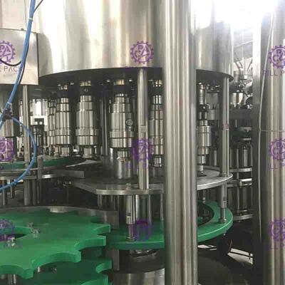 La grande capacité a mis 3 en bouteille dans 1 processus précis de chefs de la machine de remplissage de l'eau 60