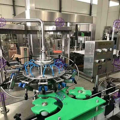 0-2L CHOIENT la chaîne de production en plastique de Juice Beverage Hot Filling Machine de fruit de bouteille complètement automatique