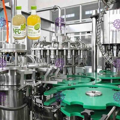 Le contact SUS316 partie Juice Filling Machine approprié au changement différent de bouteille de taille