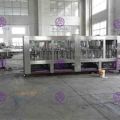Machine de remplissage liquide de Monoblock, 5 dans 1 remplisseur en plastique de jus de pulpe de bouteille