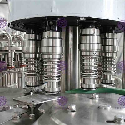 Machine de remplissage de jus de fruits en bouteille plastique SUS304 2L 4000BPH avec homogénéisateur