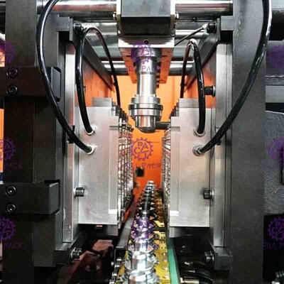 Cavités en plastique de la machine 8000BPH 6 de soufflage de corps creux de bouteille d'ANIMAL FAMILIER automatiques pour le boire