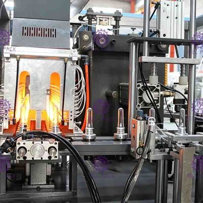 Deux machine de soufflement de bouteille d'ANIMAL FAMILIER de la cavité 0.1-2L pour Juice Processing Line