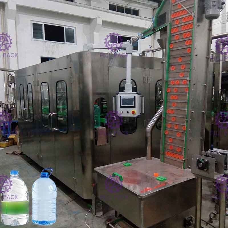 Bouteille complètement automatique 3 de la machine d'embouteillage 3-10L de l'eau de Monoblock dans 1 8 têtes