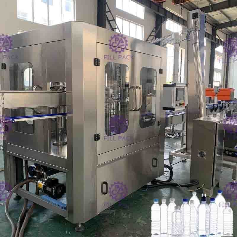 Machine à étiquettes de capsulage remplissante minérale d'ANIMAL FAMILIER de 3000BPH 2L pour non la boisson de soude