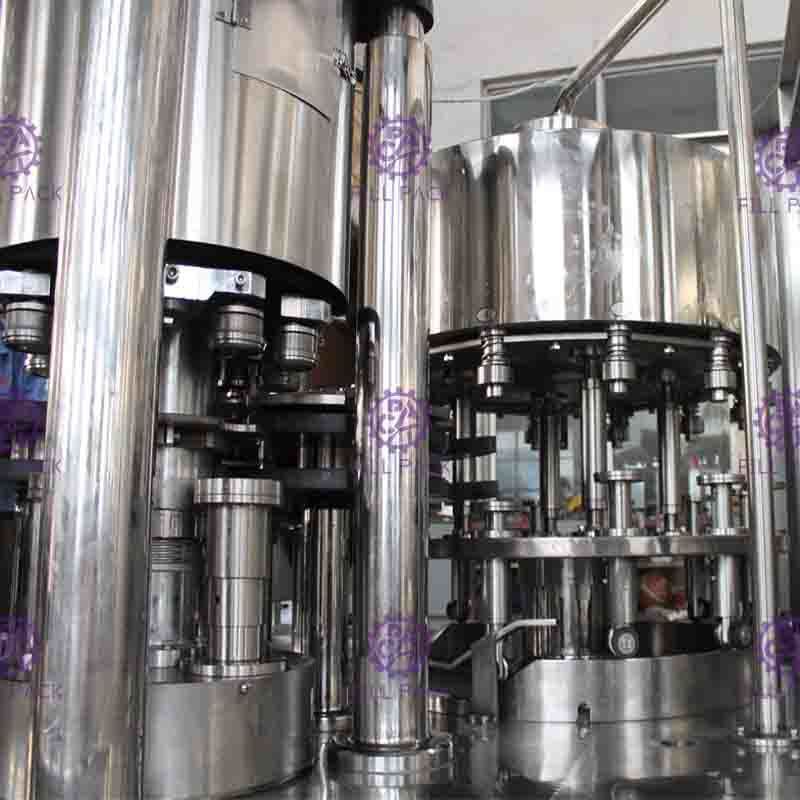 2 dans 1 machine de remplissage normale de l'eau de pression pour l'usine de l'eau