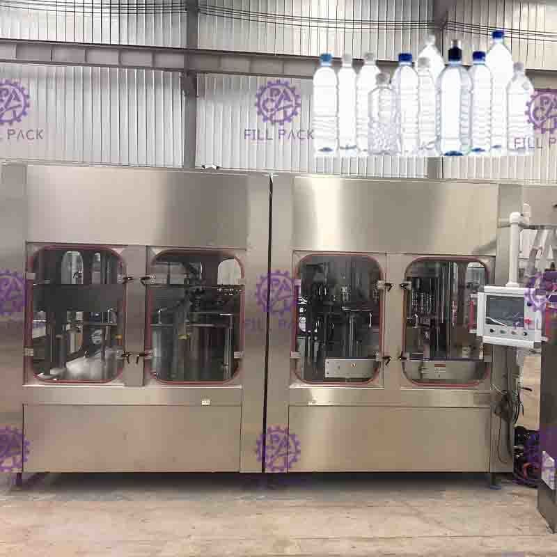 Machine de remplissage liquide semi automatique remplissante de 46 becs avec la pompe à vide