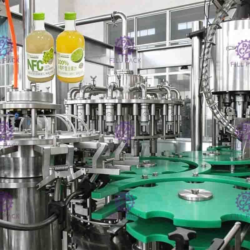 Le contact SUS316 partie Juice Filling Machine approprié au changement différent de bouteille de taille