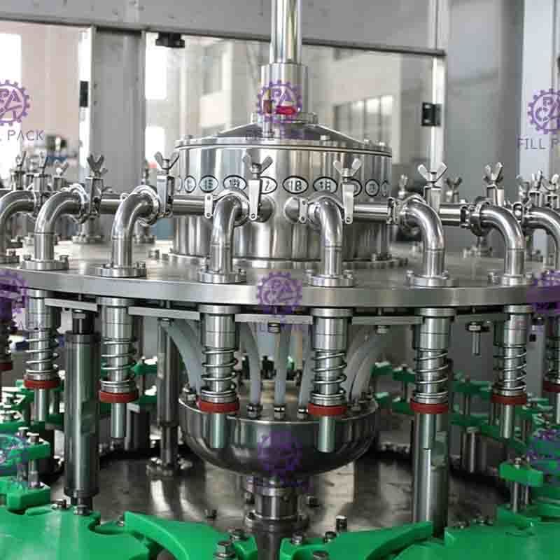 Machine de remplissage mis en bouteille par ANIMAL FAMILIER de jus